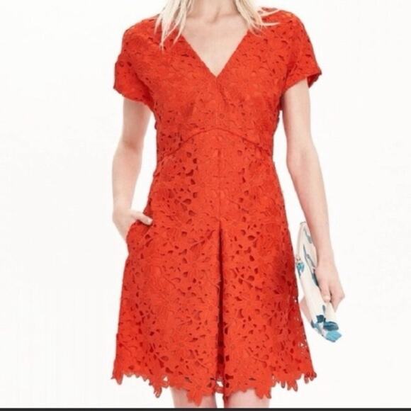 Banana Republic Lace Sheath Dress Size 2 - Picture 1 of 10